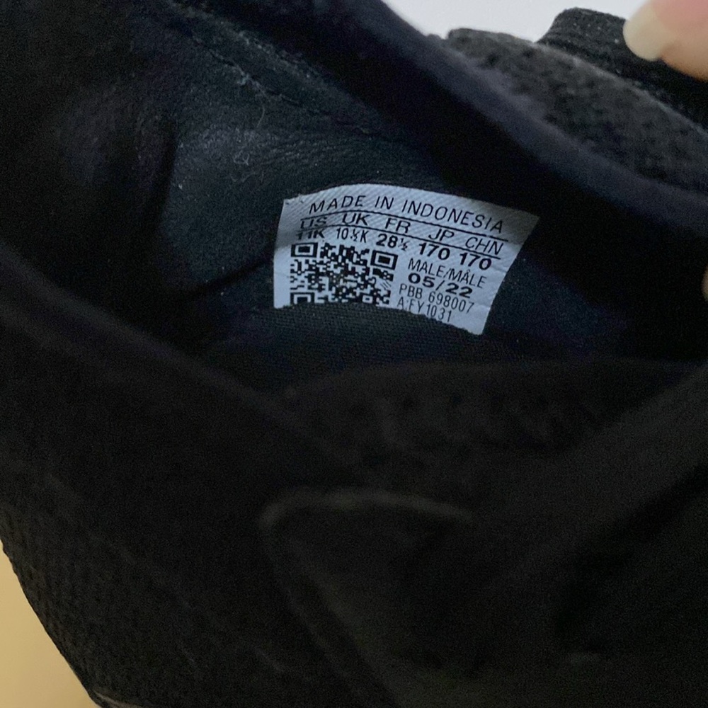 Adidas Predator pre school soccer shoes 10.5K - Picture 6 of 9